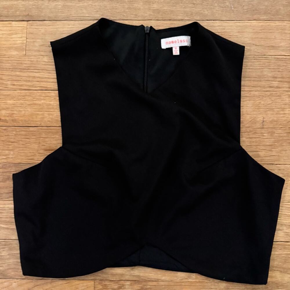 Nameless V-Neck Zip Back Crop Top Blouse Size Medium M
b66